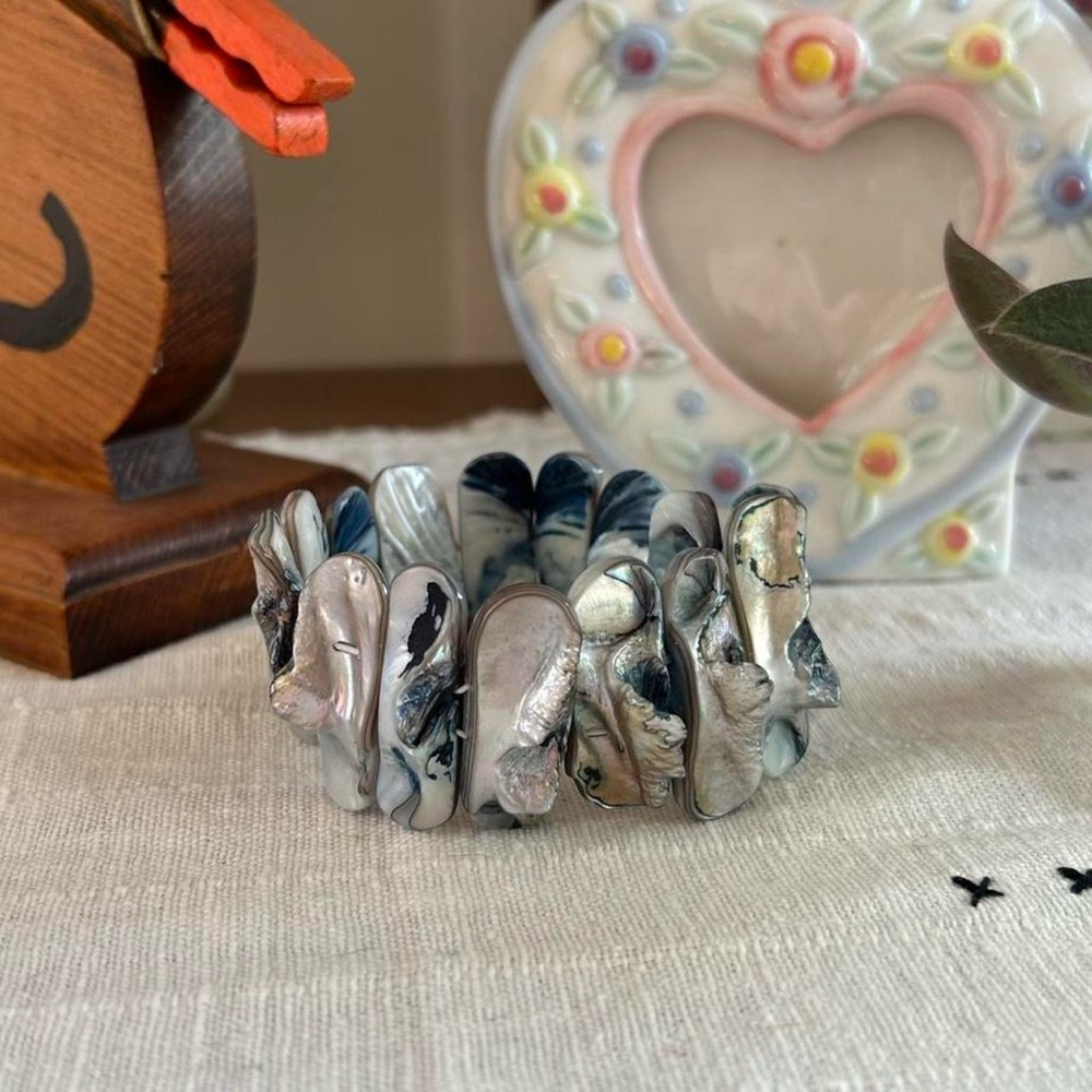 Vintage Coastal Preppy Abalone Shell Stretch Bracelet w Cream & Blue Hues